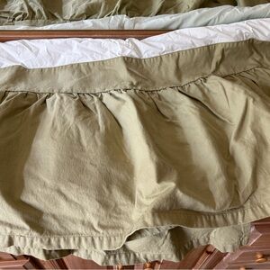 Queen Size Pottery Barn Linen Bedskirt